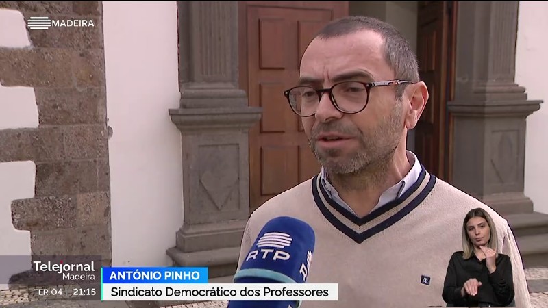 Docentes continuam em falta | SDPM